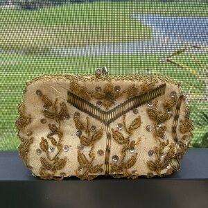 Vintage Beige Beaded Chain Handle Top Clasp Small Clutch